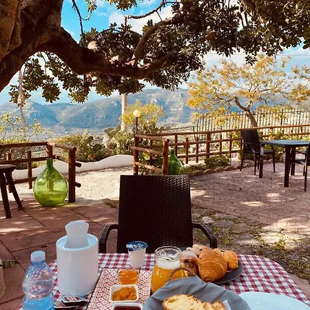 La Scapola Bed & Breakfast Mattinata