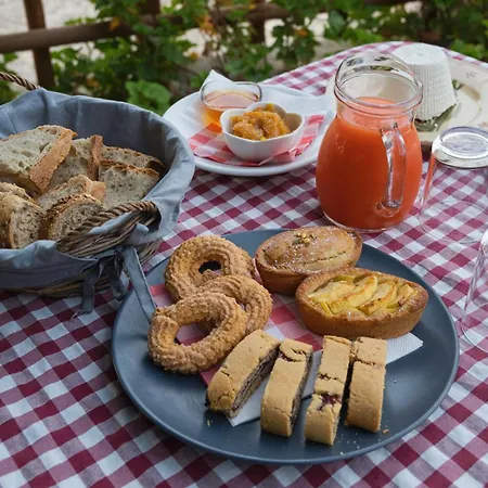 Bed & Breakfast La Scapola 4*