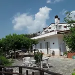 La Scapola Bed & Breakfast 4*