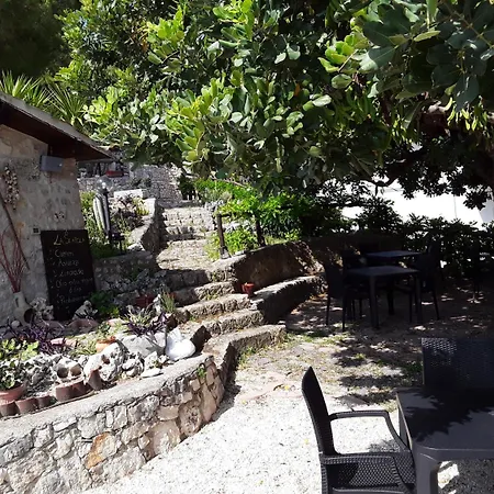 La Scapola Bed & Breakfast 4*