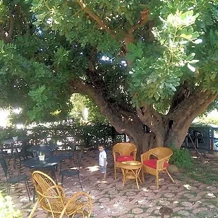 La Scapola Bed and Breakfast 4*